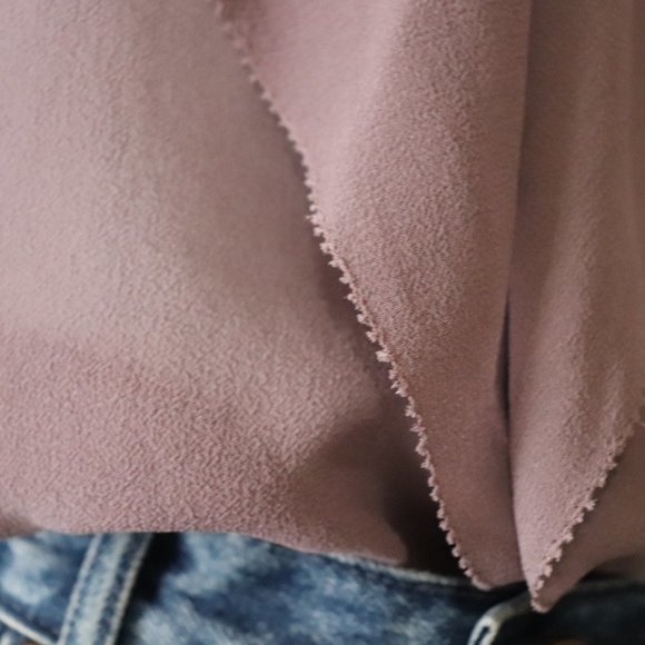 Aritzia T. Babaton Tinsley Blouse 100% Silk - Picture 4 of 9